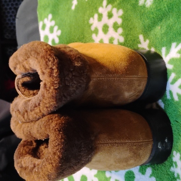 Brown Suede Fur-Lined Boots - Picture 4 of 8